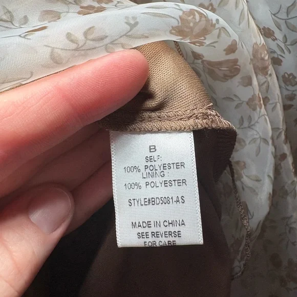 ARULA Floral Mini Dress in Cream and Brown - Picture 8 of 9